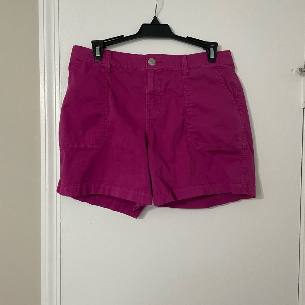 St John’s Bay Women's Pink Shorts Size 8 EUC